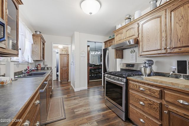 1014 Cherokee Avenue, Seneca, MO 64865