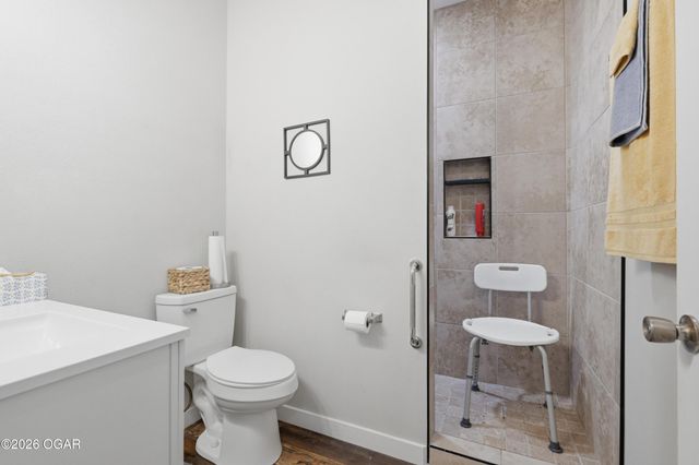 1014 Cherokee Avenue, Seneca, MO 64865