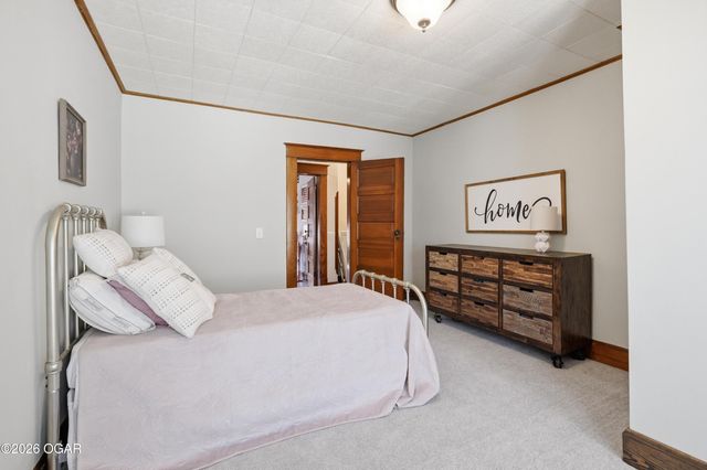 1014 Cherokee Avenue, Seneca, MO 64865