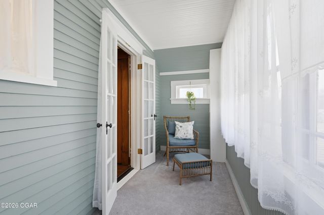 1014 Cherokee Avenue, Seneca, MO 64865