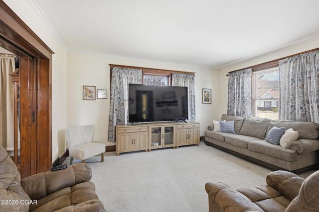 1014 Cherokee Avenue, Seneca, MO 64865