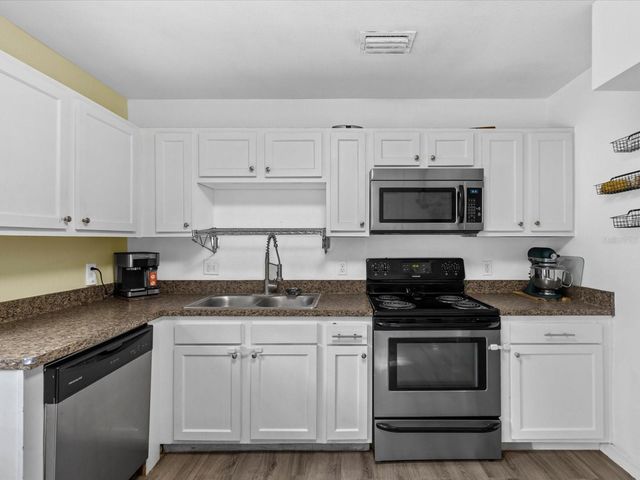 7114 CARLOW STREET, New Port Richey, FL 34653