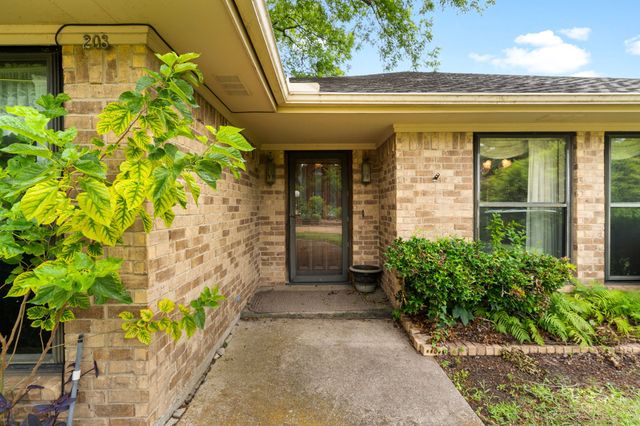 203 Tanya Drive, Rockwall, TX 75087