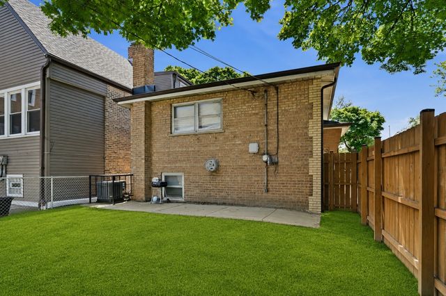 2524 W 45th Street, Chicago, IL 60632