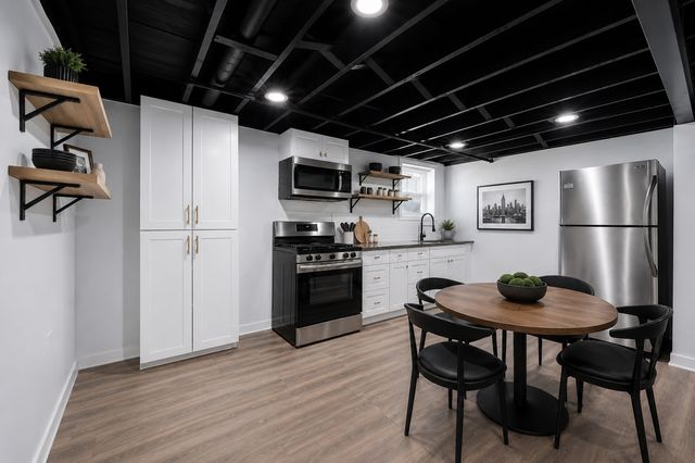 2524 W 45th Street, Chicago, IL 60632