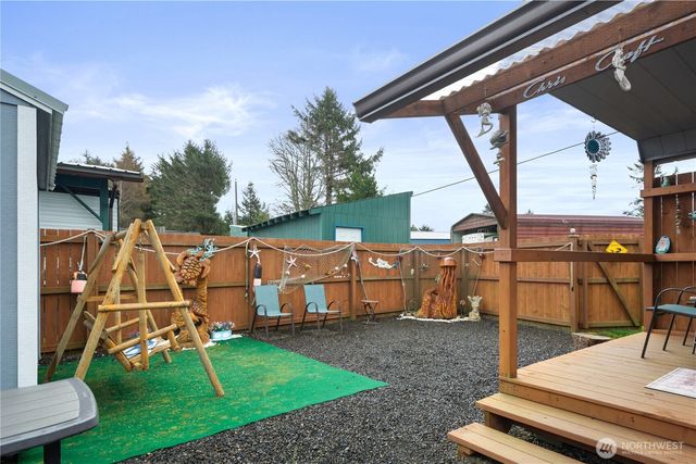 879 Magellan Avenue NE, Ocean Shores, WA 98569