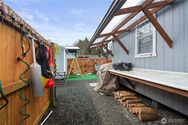 879 Magellan Avenue NE, Ocean Shores, WA 98569