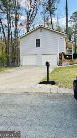 608 Wellington Court, Woodstock, GA 30188