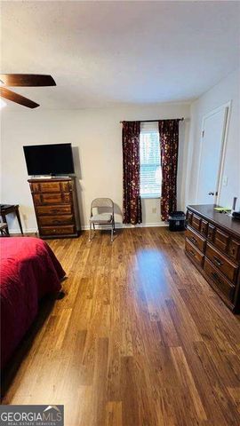 608 Wellington Court, Woodstock, GA 30188