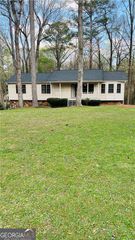 608 Wellington Court, Woodstock, GA 30188