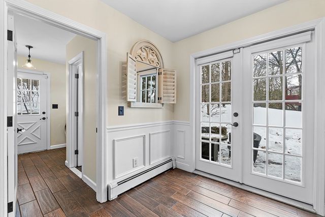 40 Pinewood Rd, Wellesley, MA 02482