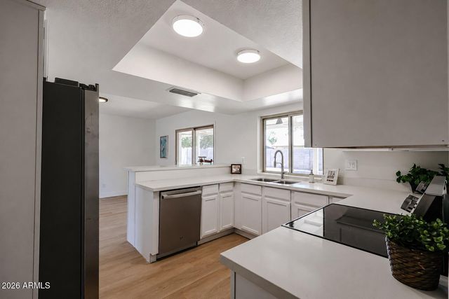 5439 W DESERT COVE Avenue, Glendale, AZ 85304