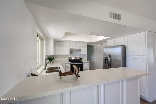 5439 W DESERT COVE Avenue, Glendale, AZ 85304
