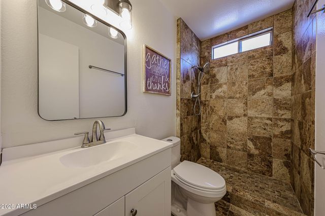 5439 W DESERT COVE Avenue, Glendale, AZ 85304