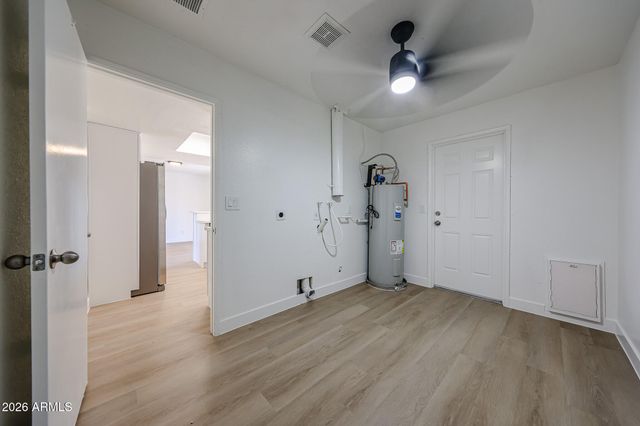 5439 W DESERT COVE Avenue, Glendale, AZ 85304