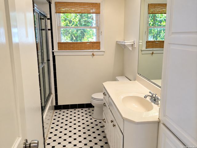 219 N Argo Ave, San Antonio, TX 78209