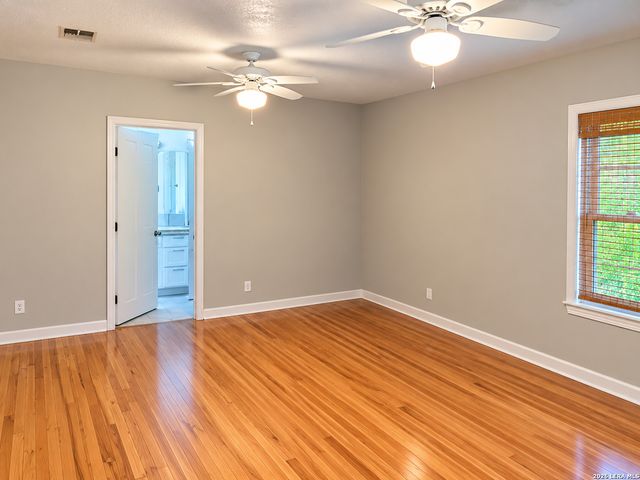 219 N Argo Ave, San Antonio, TX 78209