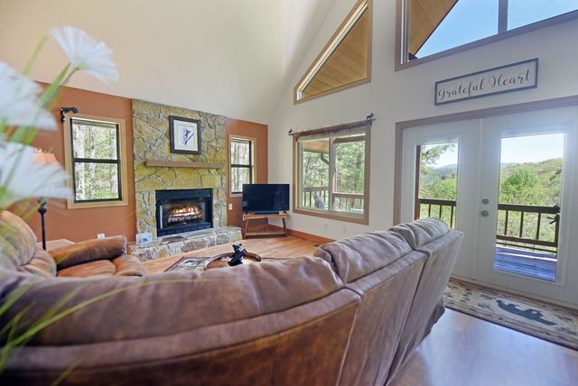156 Flat Rock Spur, Blairsville, GA 30512
