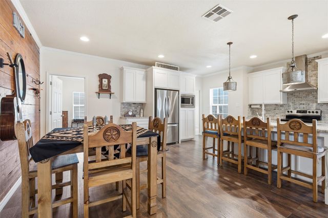 312 N Houston Street, Lorena, TX 76655