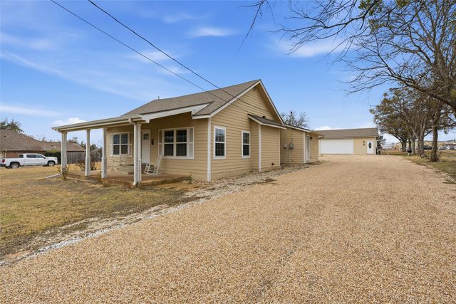 312 N Houston Street, Lorena, TX 76655