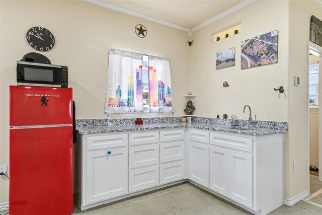 312 N Houston Street, Lorena, TX 76655