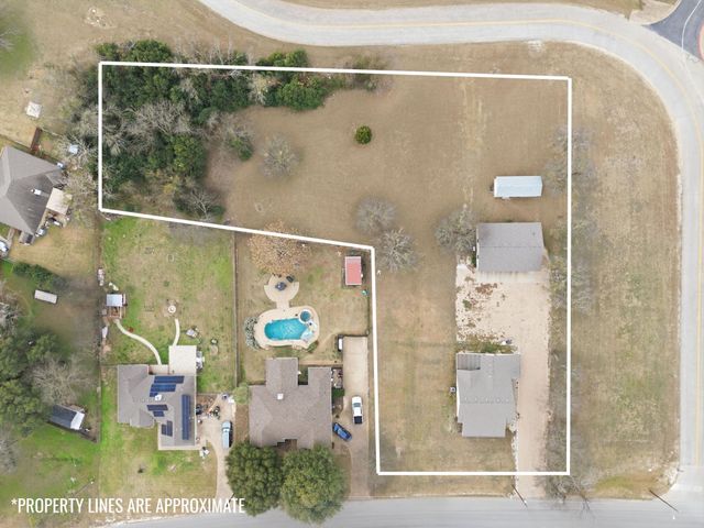 312 N Houston Street, Lorena, TX 76655