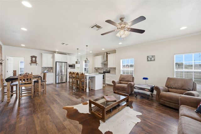 312 N Houston Street, Lorena, TX 76655