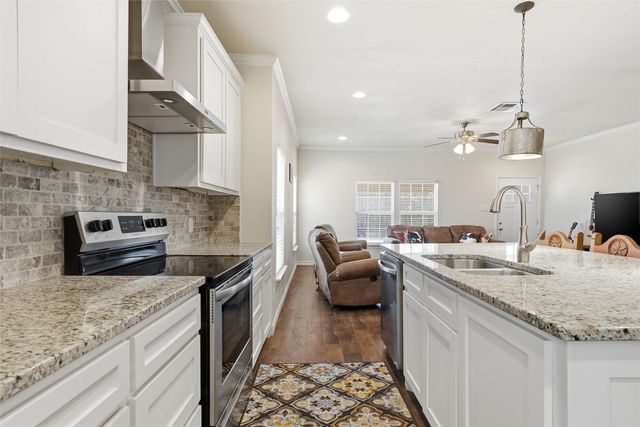 312 N Houston Street, Lorena, TX 76655