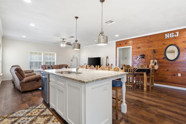 312 N Houston Street, Lorena, TX 76655