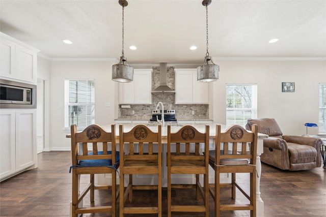 312 N Houston Street, Lorena, TX 76655