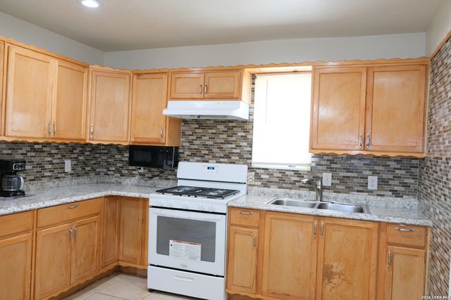 815 BRADY BLVD, San Antonio, TX 78207