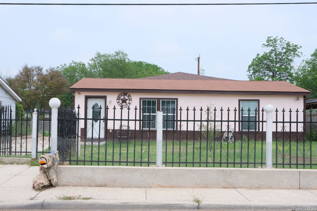 815 BRADY BLVD, San Antonio, TX 78207