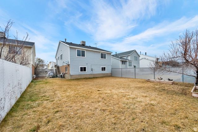 7947 S LINTON DR, West Jordan, UT 84088