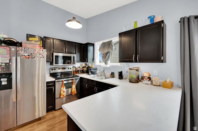 7947 S LINTON DR, West Jordan, UT 84088