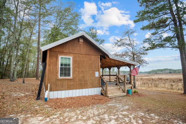 418 Oglesby Pond Lane, Portal, GA 30450