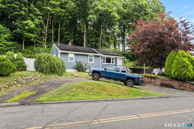 33 Allen Avenue, Meriden, CT 06451