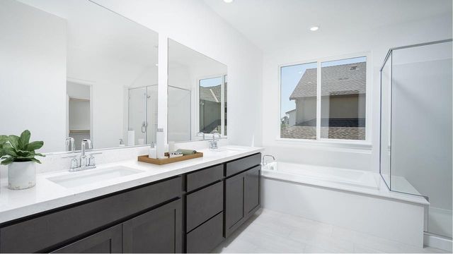 7404 Emmy Way, Sacramento, CA 95829