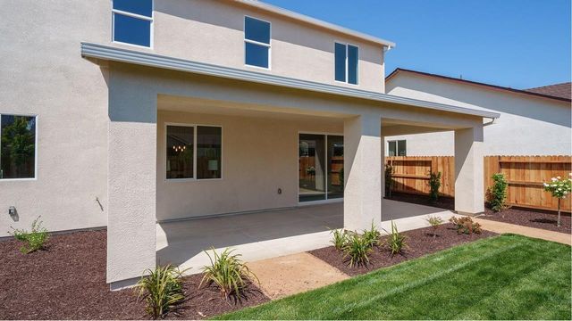 7404 Emmy Way, Sacramento, CA 95829