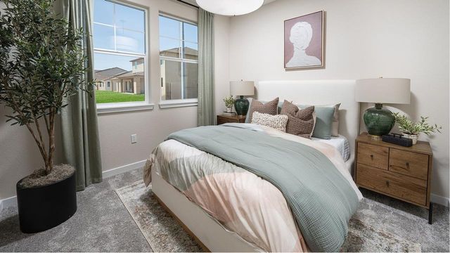 7404 Emmy Way, Sacramento, CA 95829