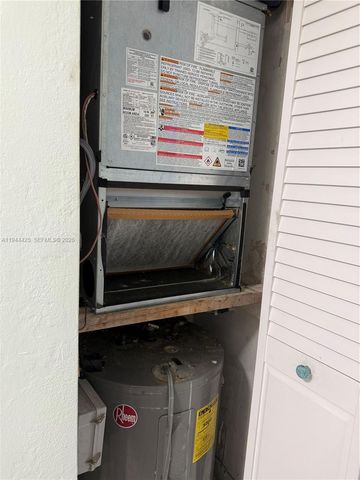 8951 N New River Canal Rd 2D, Plantation, FL 33324