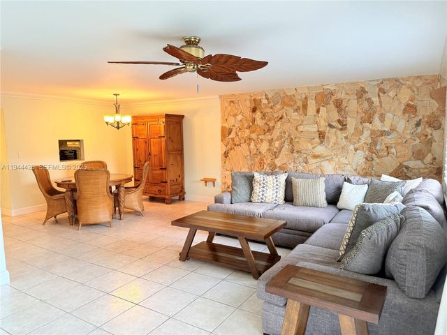 8951 N New River Canal Rd 2D, Plantation, FL 33324