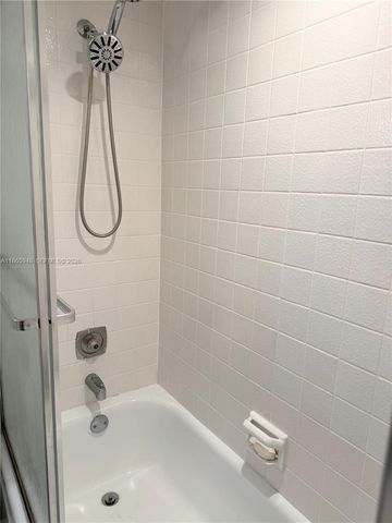 2405 Antigua Circle M4, Coconut Creek, FL 33066
