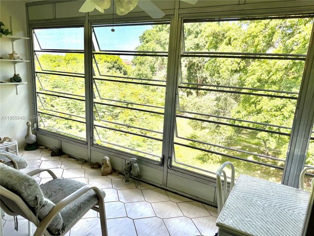 2405 Antigua Circle M4, Coconut Creek, FL 33066