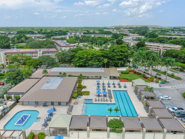 2405 Antigua Circle M4, Coconut Creek, FL 33066