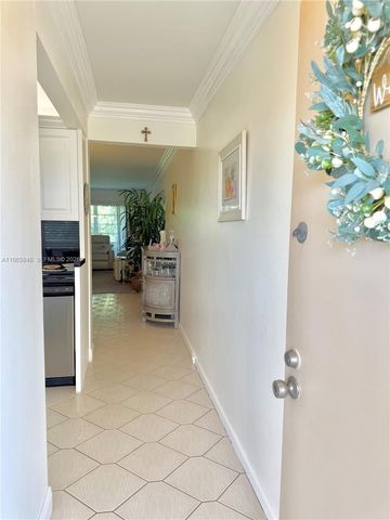 2405 Antigua Circle M4, Coconut Creek, FL 33066