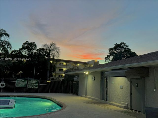 2405 Antigua Circle M4, Coconut Creek, FL 33066