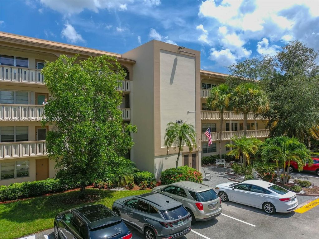 2405 Antigua Circle M4, Coconut Creek, FL 33066