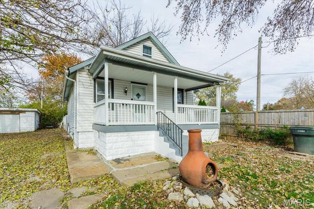 6837 Bradley Avenue, St Louis, MO 63139