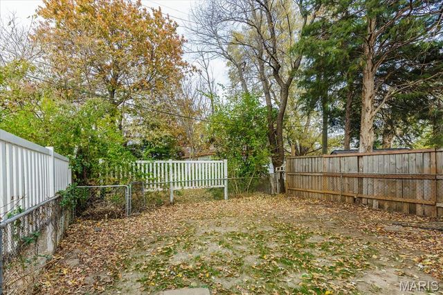 6837 Bradley Avenue, St Louis, MO 63139