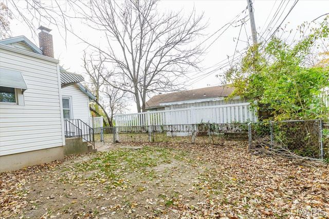 6837 Bradley Avenue, St Louis, MO 63139